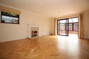 Living Room- click for photo gallery